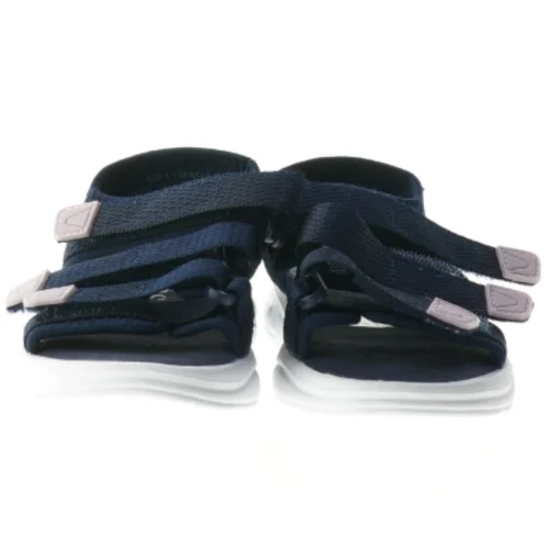 Mørkeblå sandaler med velcrobånd fra VRS (str. 28 )