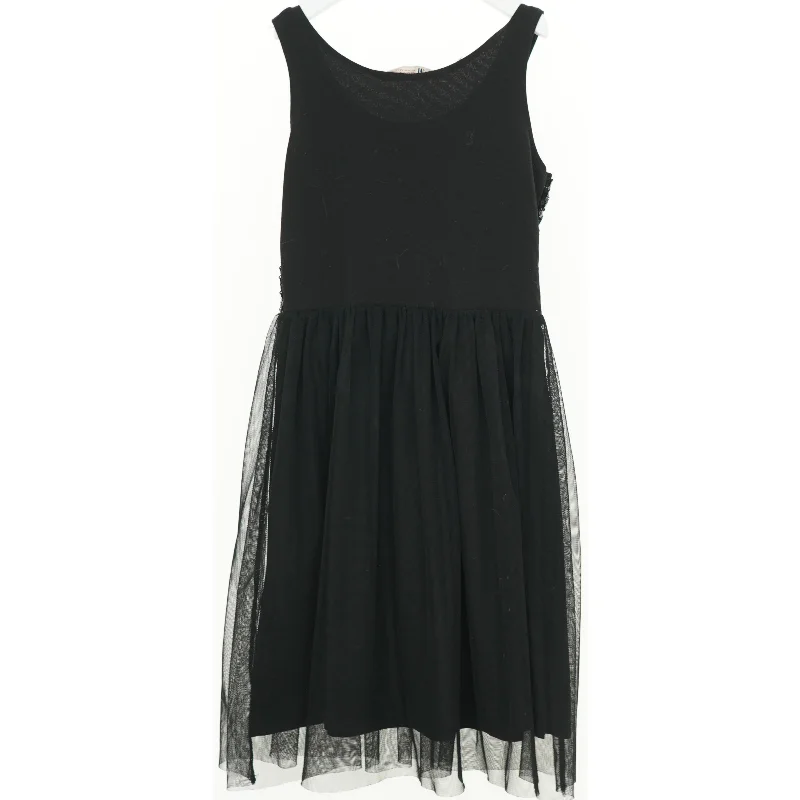 Kjole fra H&M (str. 140 cm)