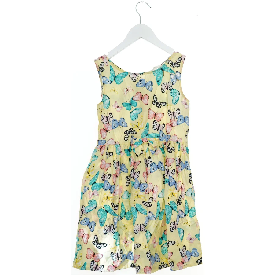Kjole fra H&M (str. 140 cm)