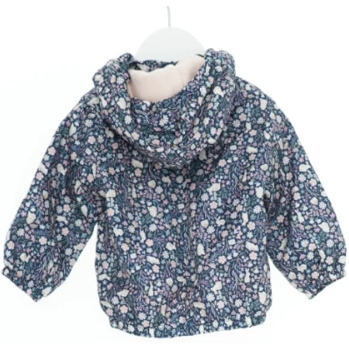 Blomstret børnejakke med hætte fra H&M (str. 68)