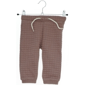 Børnebukser med strukturmønster fra Name It (str. 68)