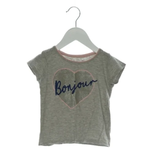 Tshirt fra Primark (str. 110)