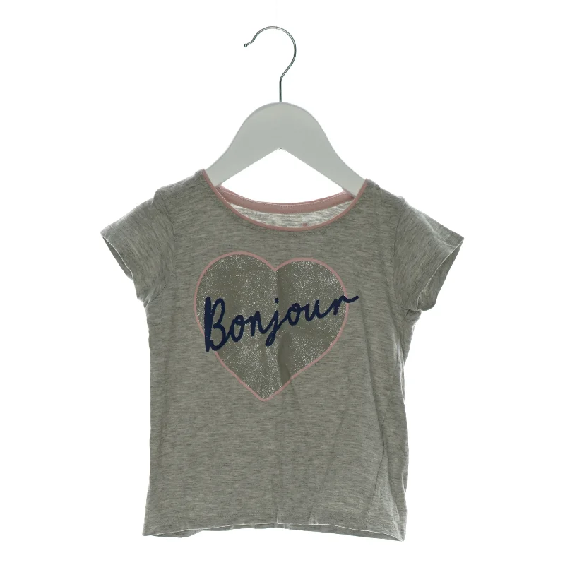 Tshirt fra Primark (str. 110)