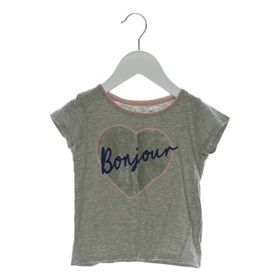 Tshirt fra Primark (str. 110)