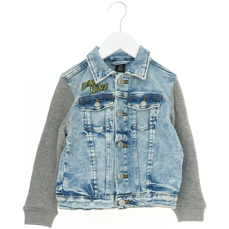 Jakke med dinosaurmotiver fra H&M (str. 110)