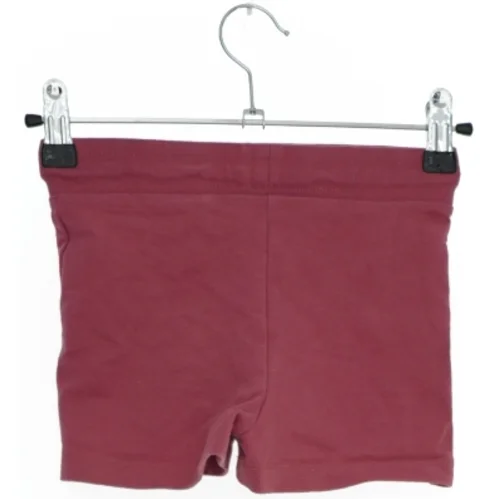 Børneshorts fra Hummel (str. 116)
