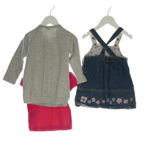 Sweatshirt, t-shirt og kjole (Str. 80)