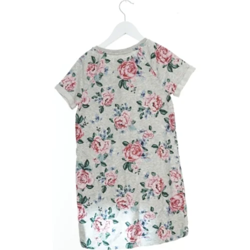 Kjole fra H&M (str. 140 cm)