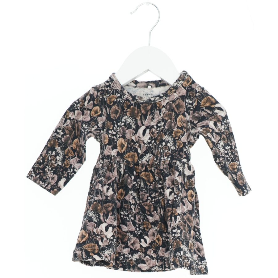 Blomstret kjole til børn fra Name It (str. 62)