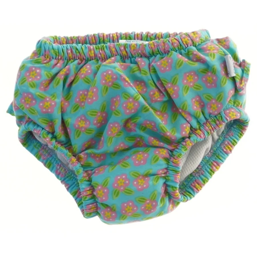 Blomstret badebukser med flæse fra I Play (str. 62)