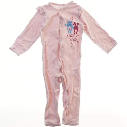 Heldragt med 'Best Friends' print fra Mini Kids (str. 74)