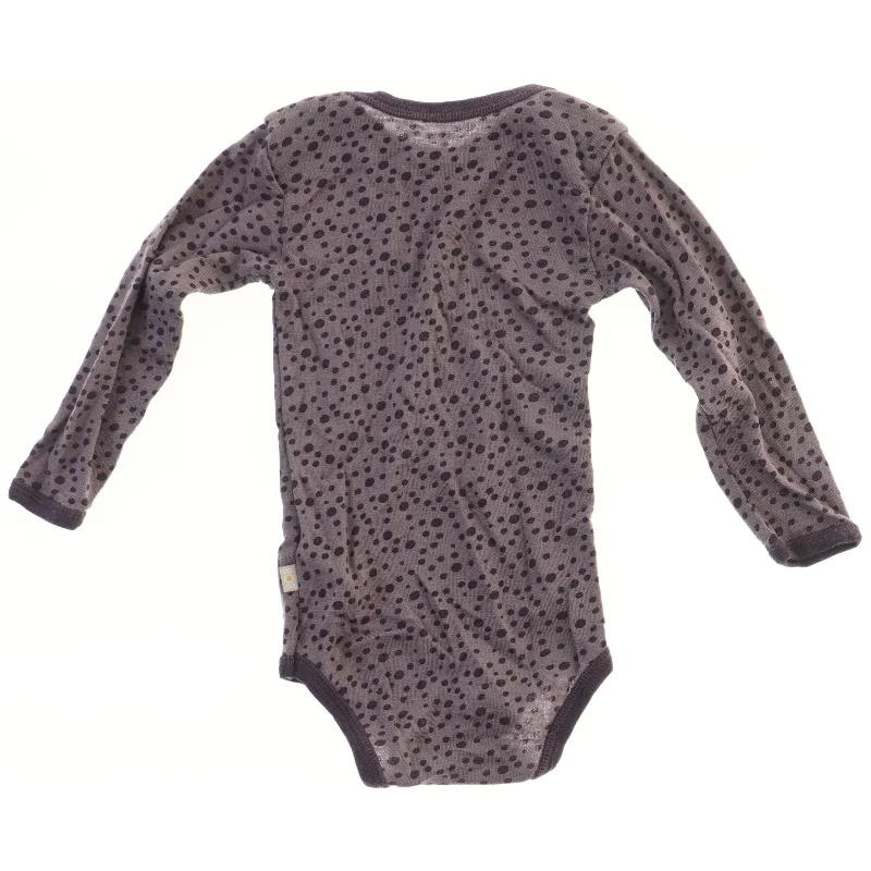 Langærmet bodystocking med prikker fra Eight O Eight  (str. 86)