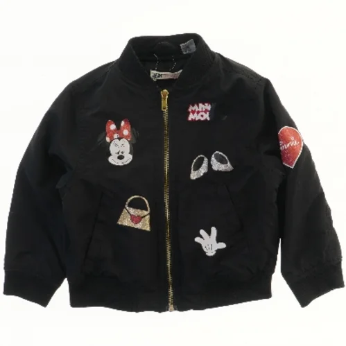 Jakke fra H&M (str. 98)