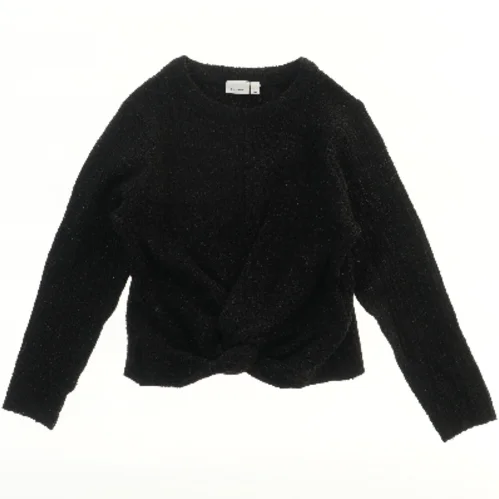 Sort sweater med knude detaljer fra Name It (str. 116)