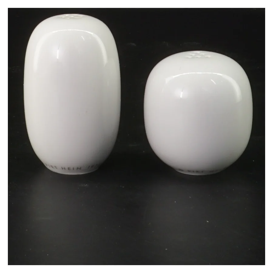 Piet Hein Salt og pebersæt i porcelæn (vintage) (str. 5 og 7 cm)