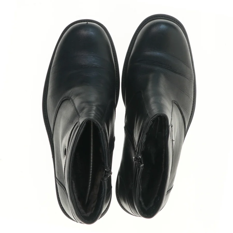 Sorte læderstøvler med lynlås str. 45 fra Hush Puppies (str. 45 )