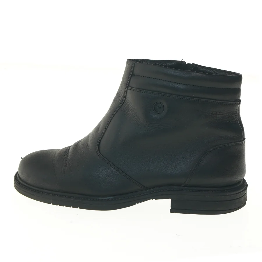 Sorte læderstøvler med lynlås str. 45 fra Hush Puppies (str. 45 )