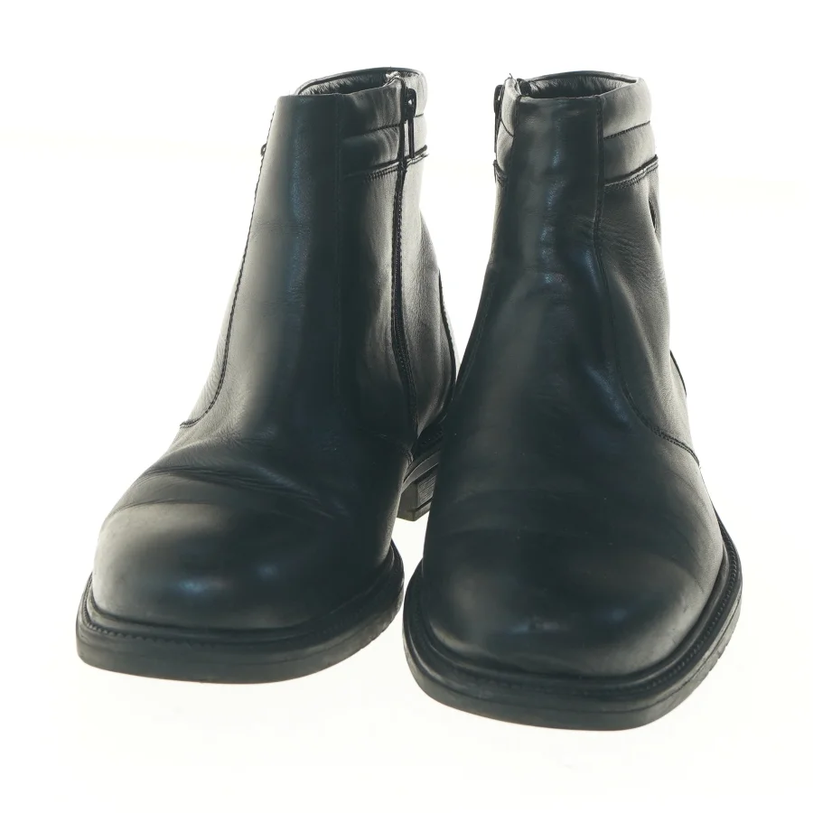 Sorte læderstøvler med lynlås str. 45 fra Hush Puppies (str. 45 )