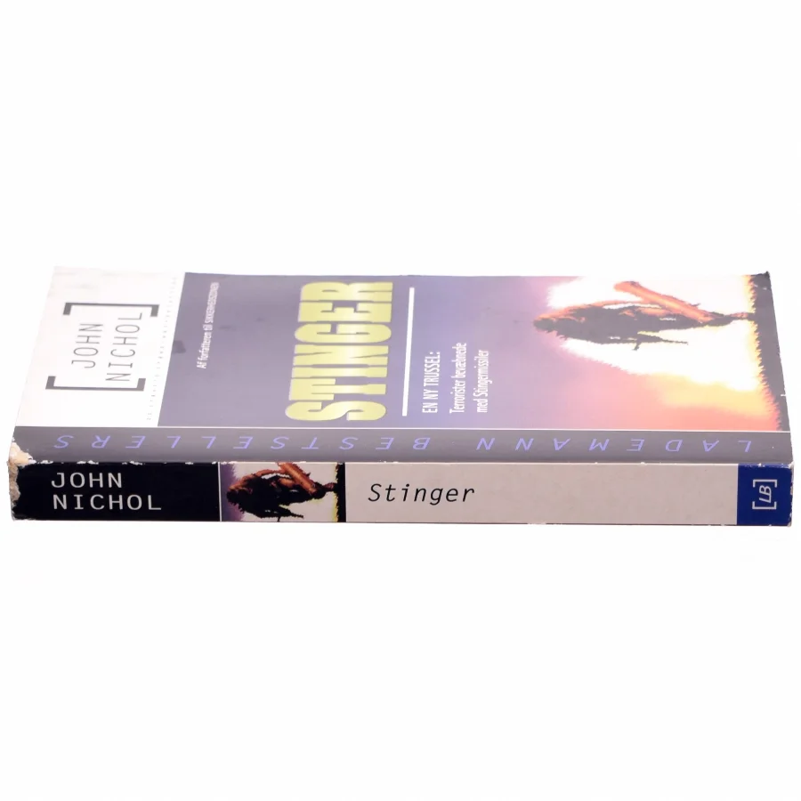 Stinger af John Nichol (Bog)