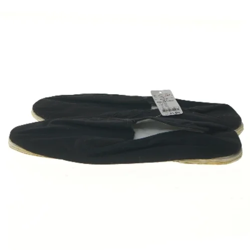 Sorte Mai/kinasko str. 46 fra Coop (str. 46 )