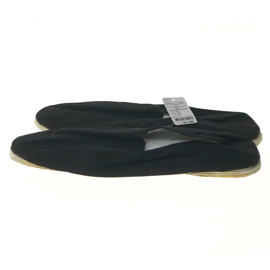 Sorte Mai/kinasko str. 46 fra Coop (str. 46 )