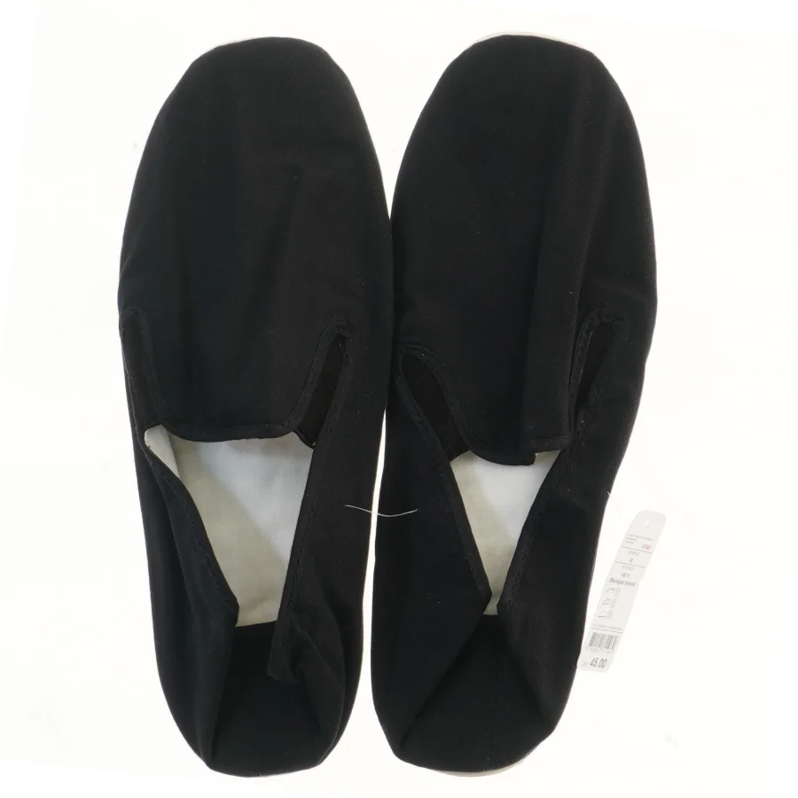 Sorte Mai/kinasko str. 46 fra Coop (str. 46 )