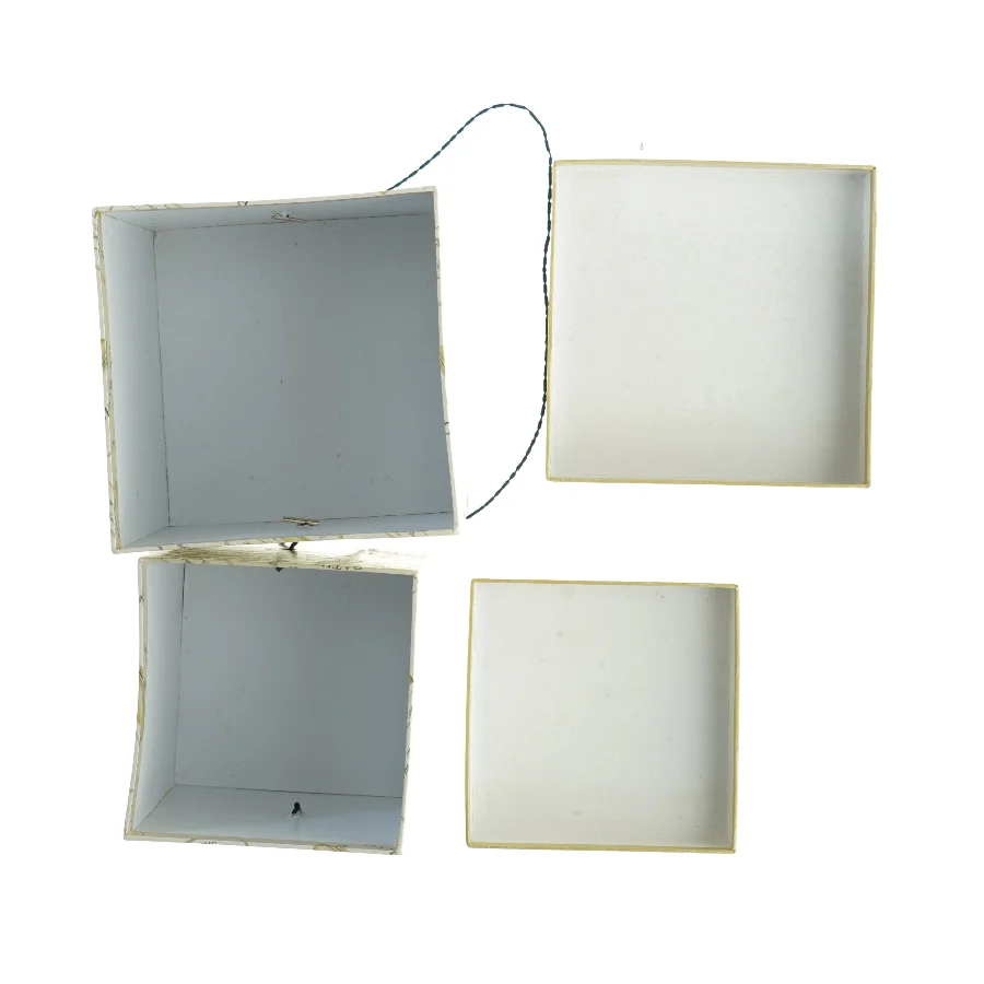 Opbevaringskasser i pap fra Home Art (str. 14,5 x 14,5 x 14 cm og 18 x 18 x 17 cm)