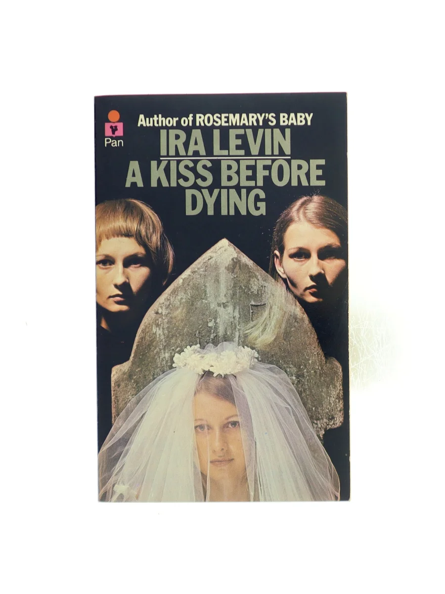 Forsiden af A Kiss Before Dying af Ira Levin