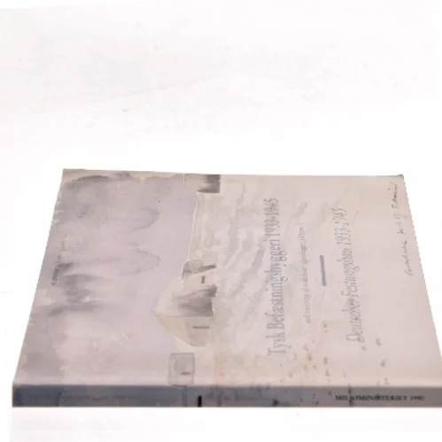 Tysk Befæstningsbyggeri 1933-1945 : med hovedvægt på kystbefæstningsanlæggene i Danmark / Deutscher Festungsbau 1933-1945 (Bog)