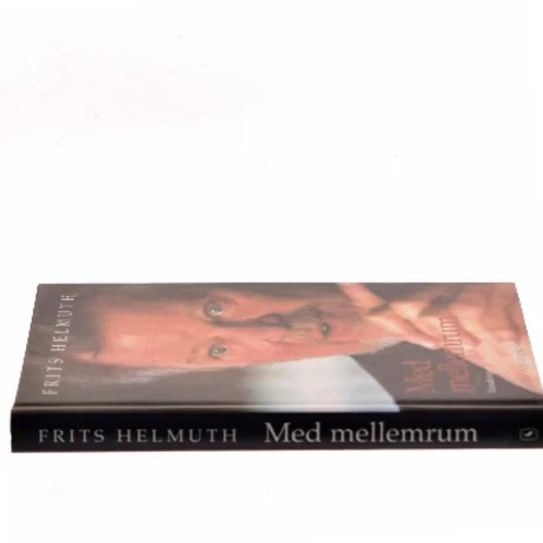 Med mellemrum af Frits Helmuth (Bog)