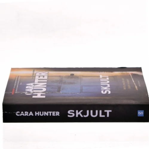 Skjult af Cara Hunter (Bog)