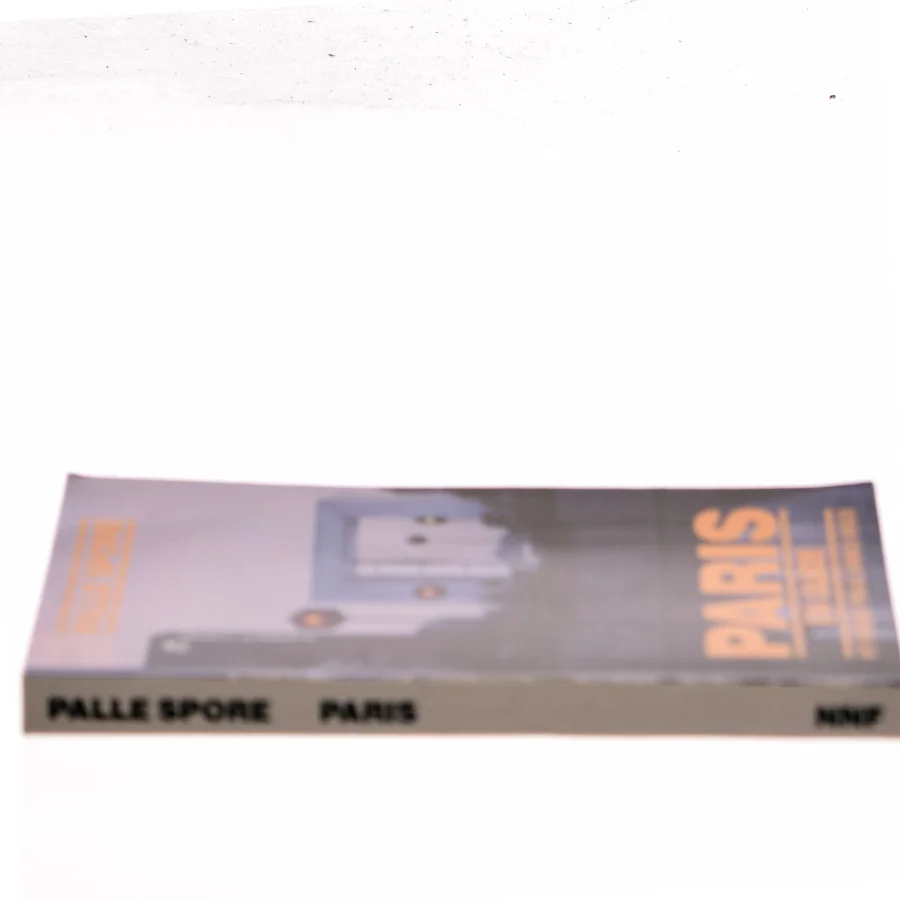 Paris – en guide af Palle Spore (Bog)