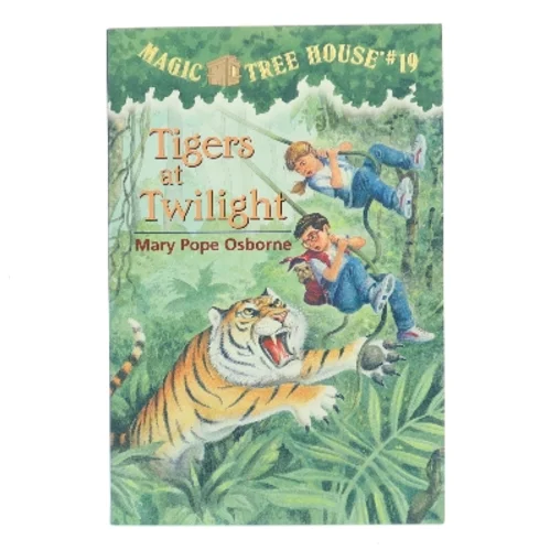Tigers at twilight af Mary Pope Osborne (Bog)