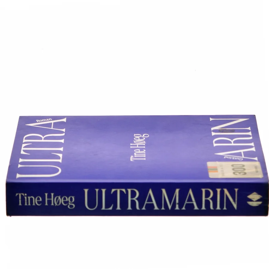 Ultramarin : roman af Tine Høeg (f. 1985) (Bog)
