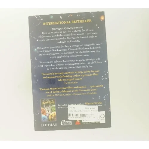 Nevermoor: The Trials of Morrigan Crow af Jessica Townsend (Bog)
