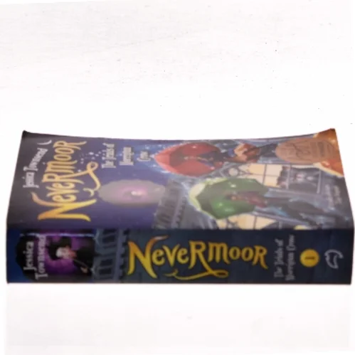 Nevermoor: The Trials of Morrigan Crow af Jessica Townsend (Bog)