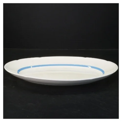 Oval fad med blå kant (str. 33x24 cm)
