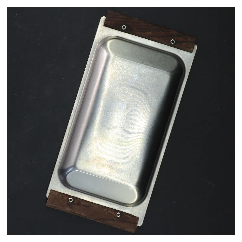 Rektangulært serveringsfad med træhåndtag (str. 18,5x9 cm)