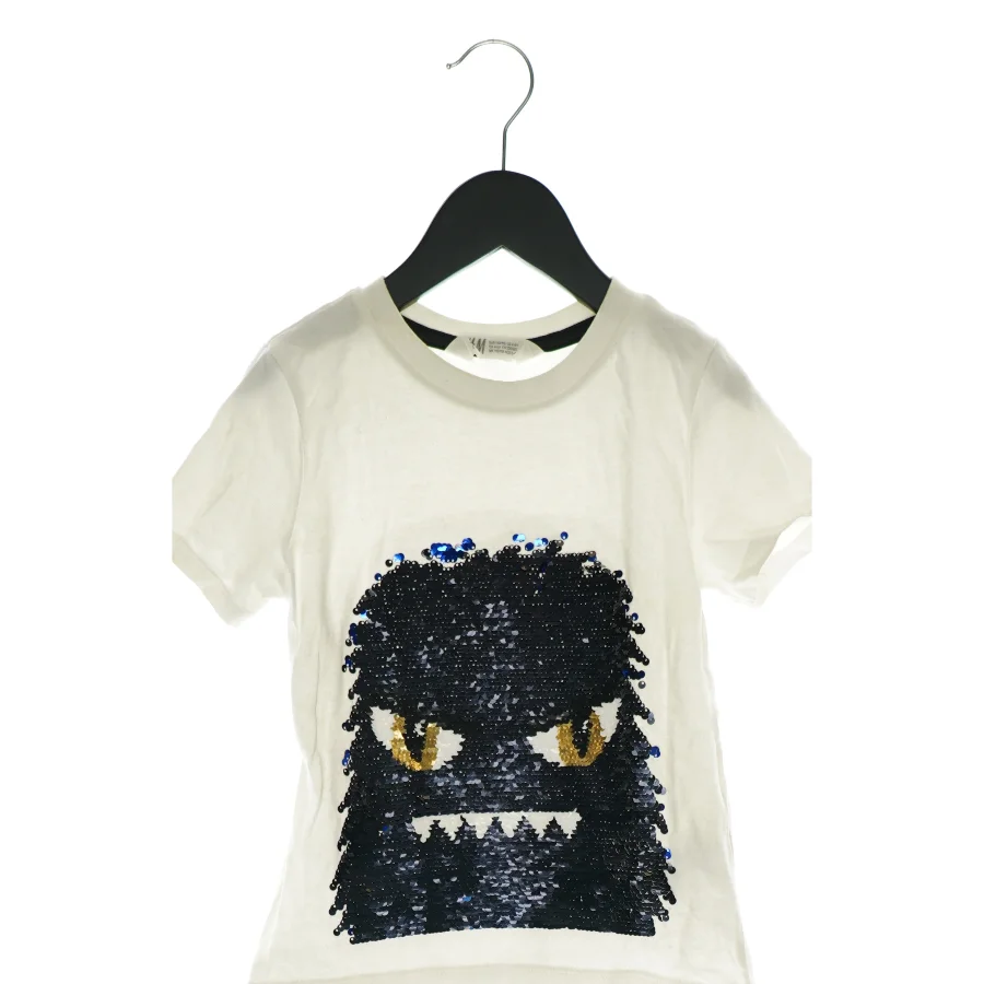 T shirt fra H&M (Str. 110/116)