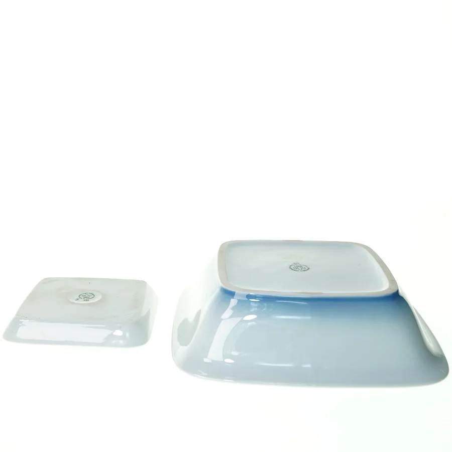 To skåle, 576 og 333 fra Bing Og Grøndahl (str. 21 x 5 cm 12 cm)