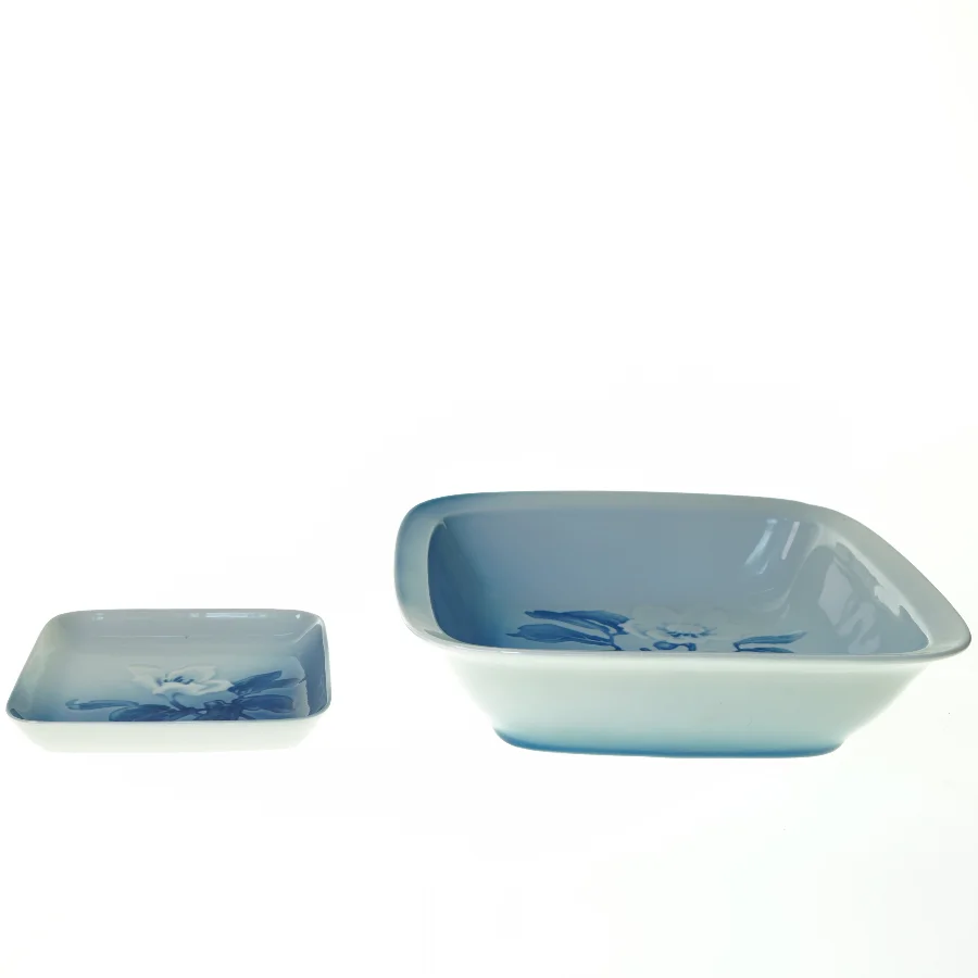 To skåle, 576 og 333 fra Bing Og Grøndahl (str. 21 x 5 cm 12 cm)