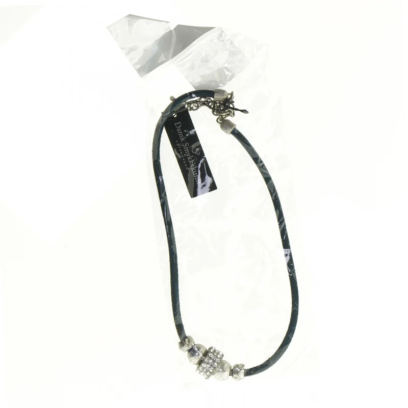 Halskæde (str. 19 x 8 cm)