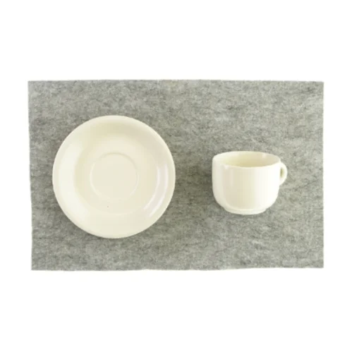 Stel med kop og underkop fra Thailand