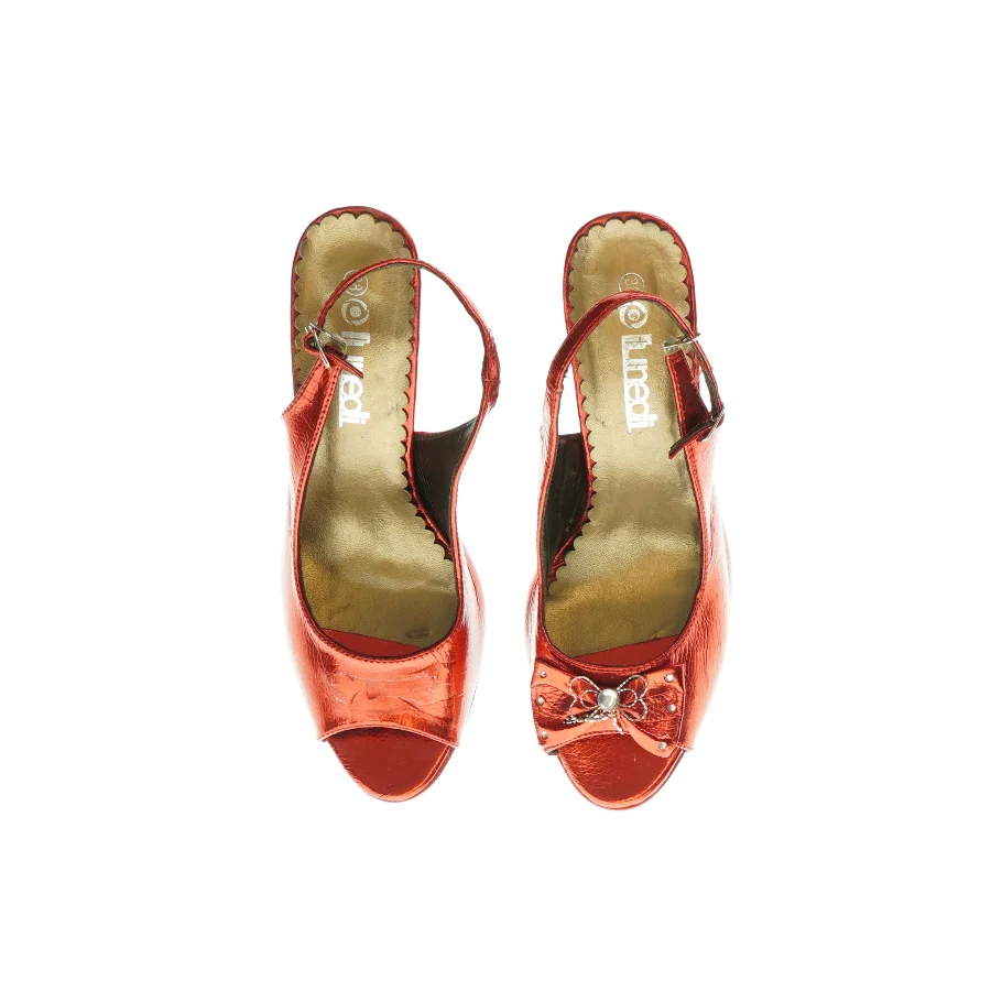 Stillet fra Lunedi (Str. 38)