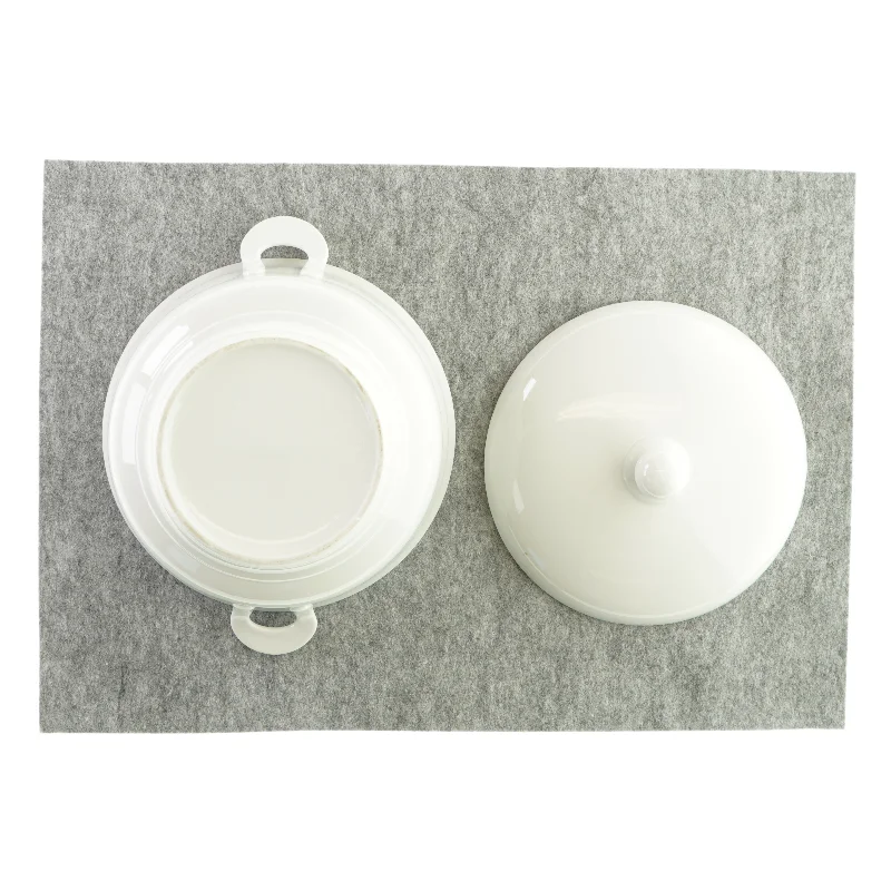 Porcelænsskål med låg 