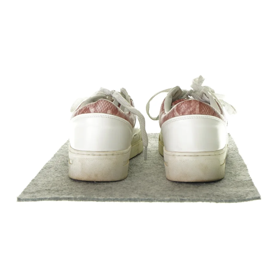 Sneakers fra Nanok (str. 38)