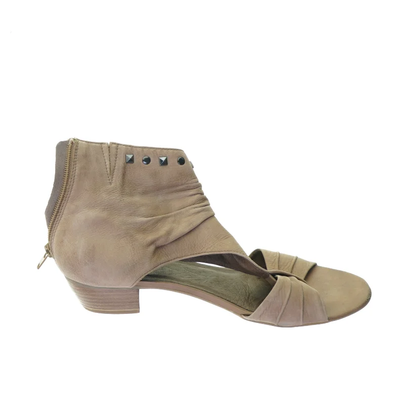 Sko fra Caprice (str. 39)