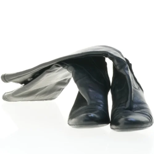 Sorte læderstøvler fra Isabell (str. 40)