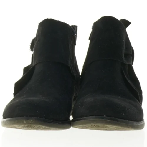 Sorte ankelstøvler (str. 37)