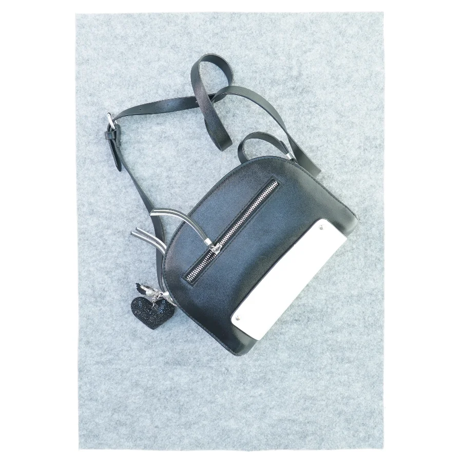 Skuldre taske (str. 24 x 16 cm)